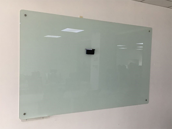 玻璃白板能够给予我们足够的安全感